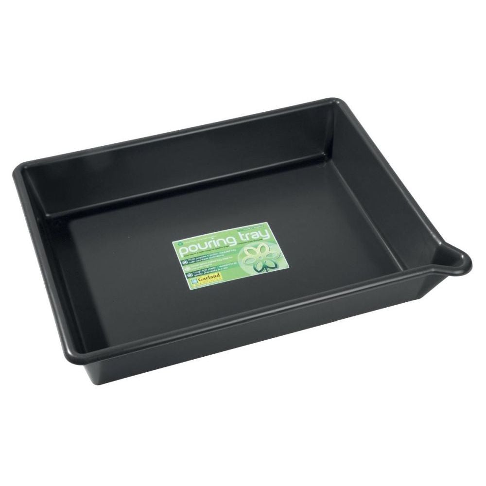 Garland podmiska Pouring Tray Black s výlevkou 53x40x9.5 cm pohled zepředu