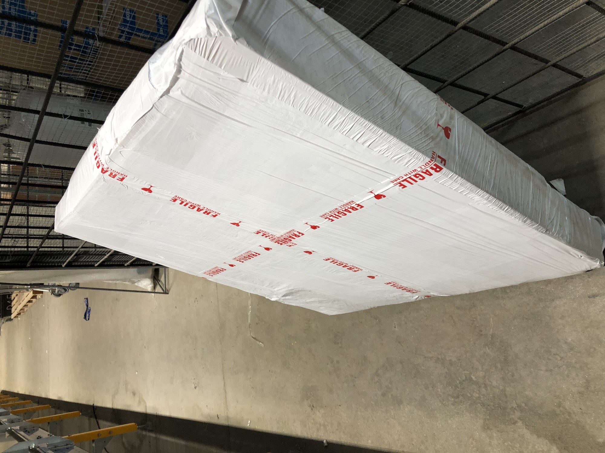 Fóliovník - tunel zahradní, PE folie transparentní 4x1 m pohled zezadu