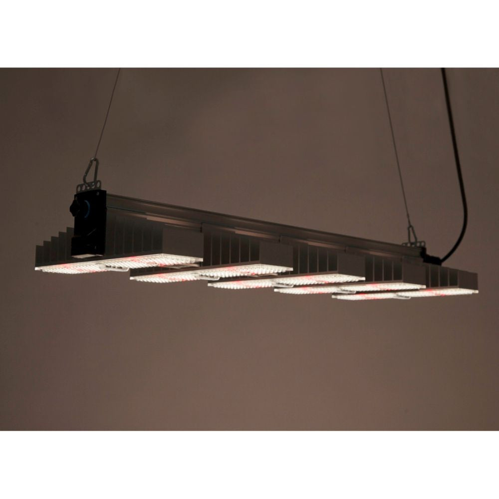 SANlight EVO 5-100 340W LED 3 µmol/J - V1.5 side view