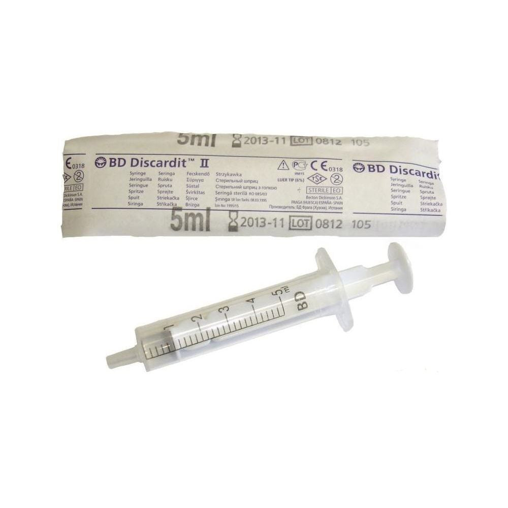 Injekční stříkačka plastová 5 ml pohled zepředu